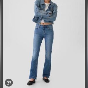 Never worn GAP Baby Boot Mid Rise Blue Jeans